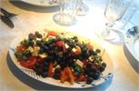 Græsk salat med feta, blåbær og basilikum - Low FODMAP